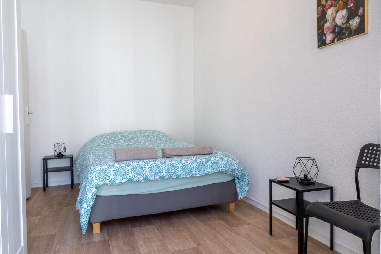 LE LYS- Appartement T3 tout equipé, vue imprenable sur le château de lourdes Lourdes Exterior foto