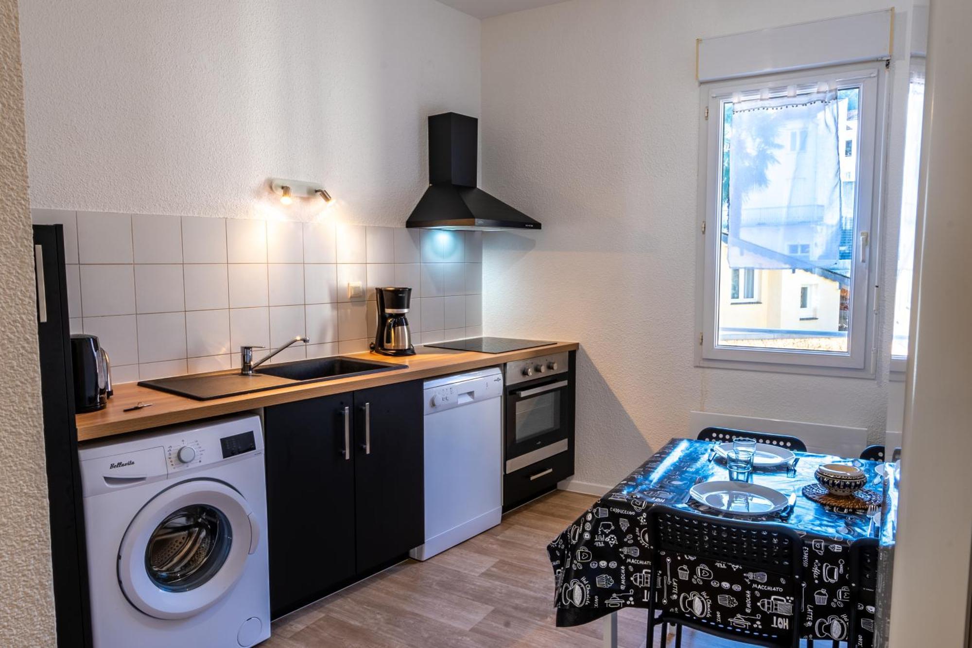 LE LYS- Appartement T3 tout equipé, vue imprenable sur le château de lourdes Lourdes Exterior foto